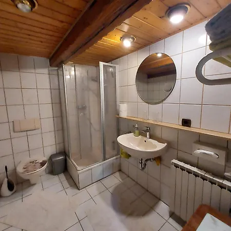 古里索夫底层公寓 * 泽尔阿哈莫斯巴赫